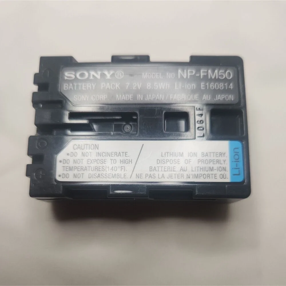 Sony Cyber-shot DSC-S30 1.3MP Digital Camera